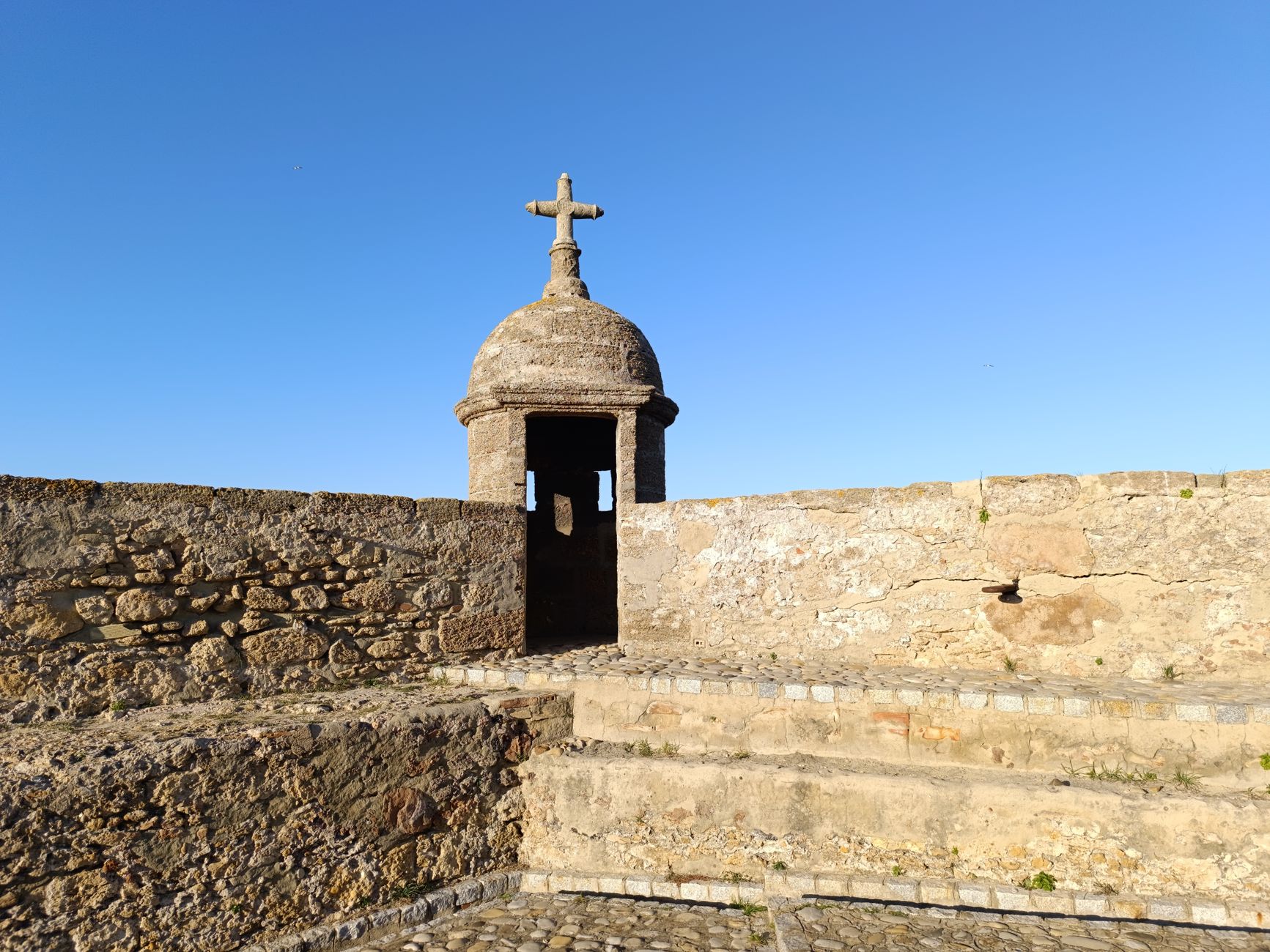 Fortaleza de Sao Sebastiao na Ilha de Mocambique vista a partir do mar