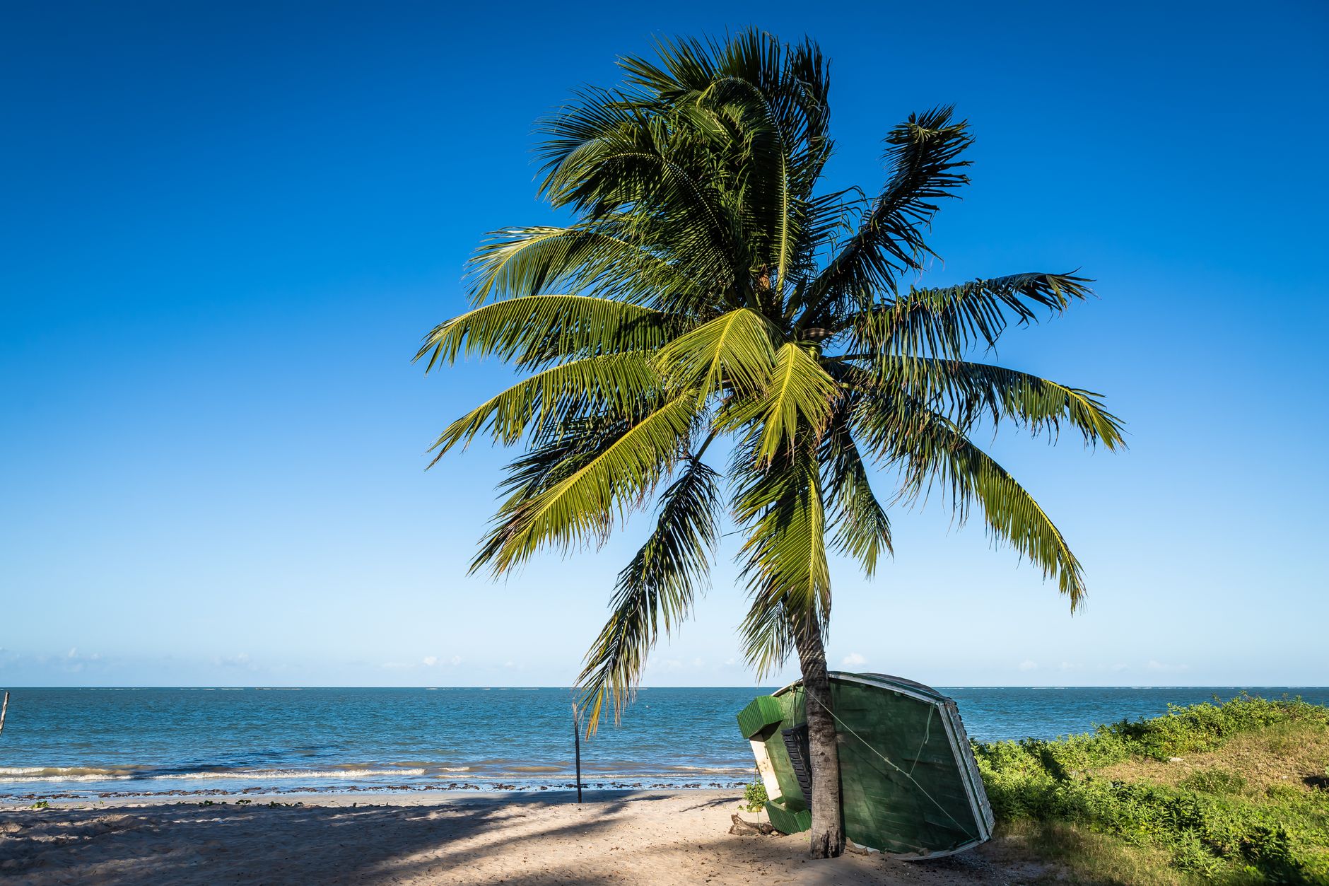 Vista panorâmica da histórica Ilha de Moçambique com os seus edifícios coloniais e o oceano Índico