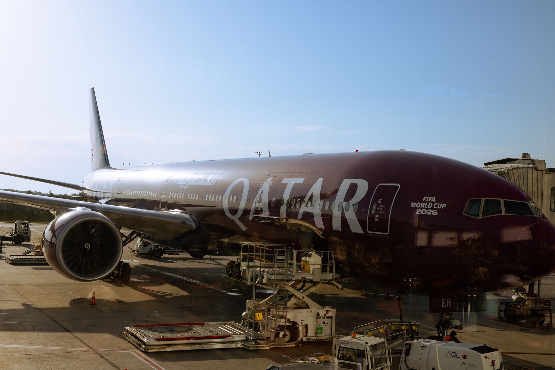 Avião comercial no Aeroporto Internacional de Maputo em Moçambique