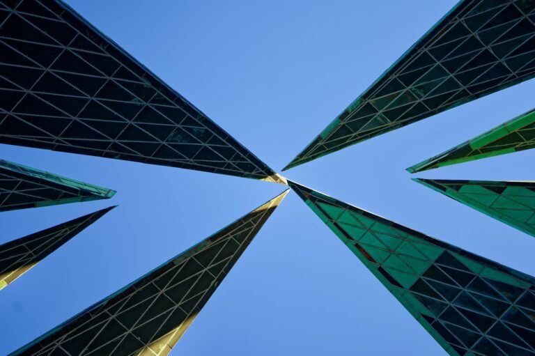 Monumento histórico alusivo à independência em Maputo, Moçambique